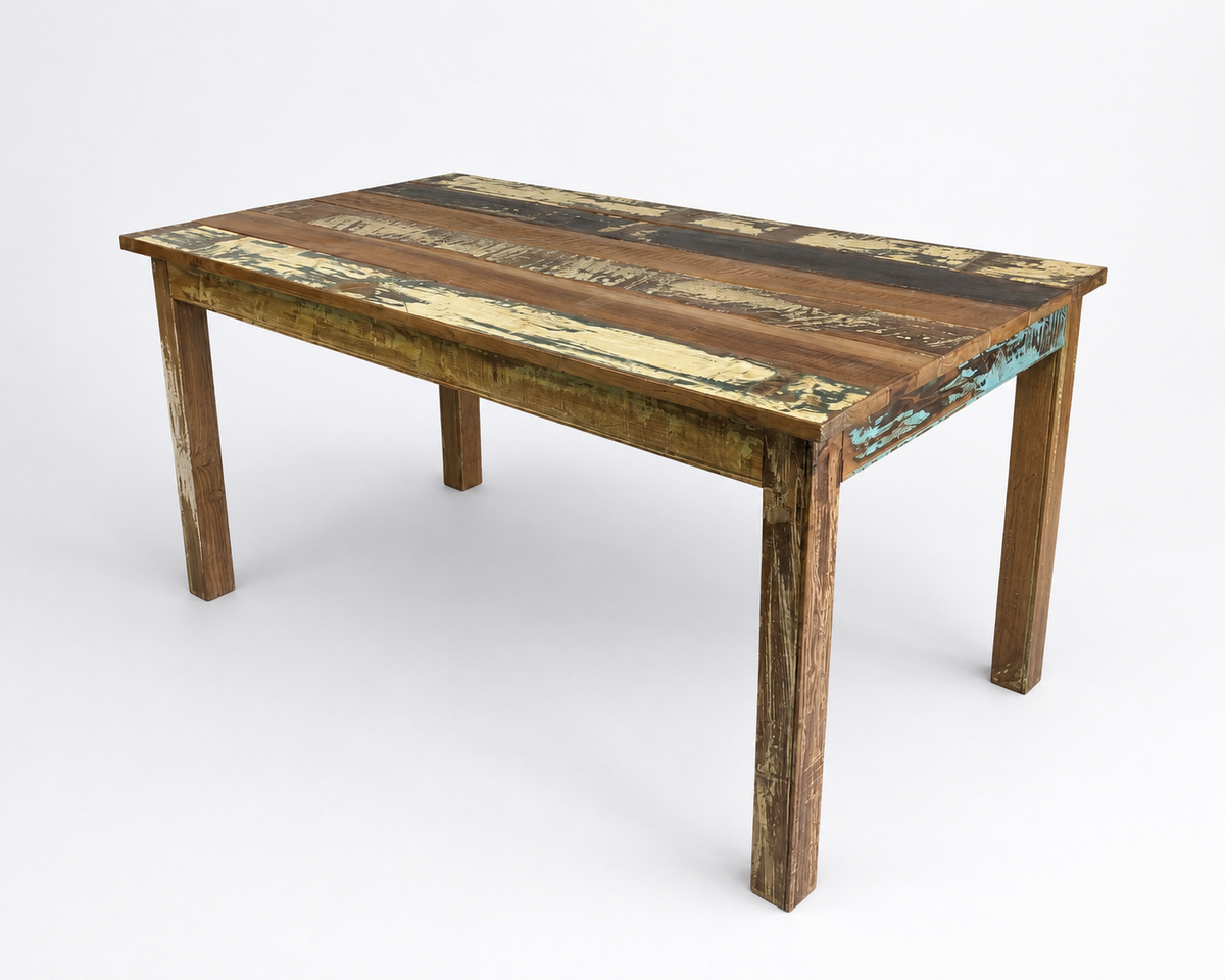 Table Prema en bois recyclé sur quatre pattes carrées, plateau aux traces de peinture