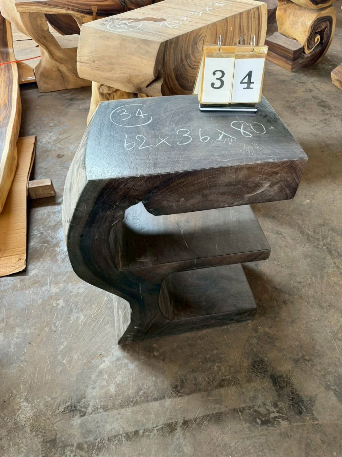 Console (trunk) in Suar wood