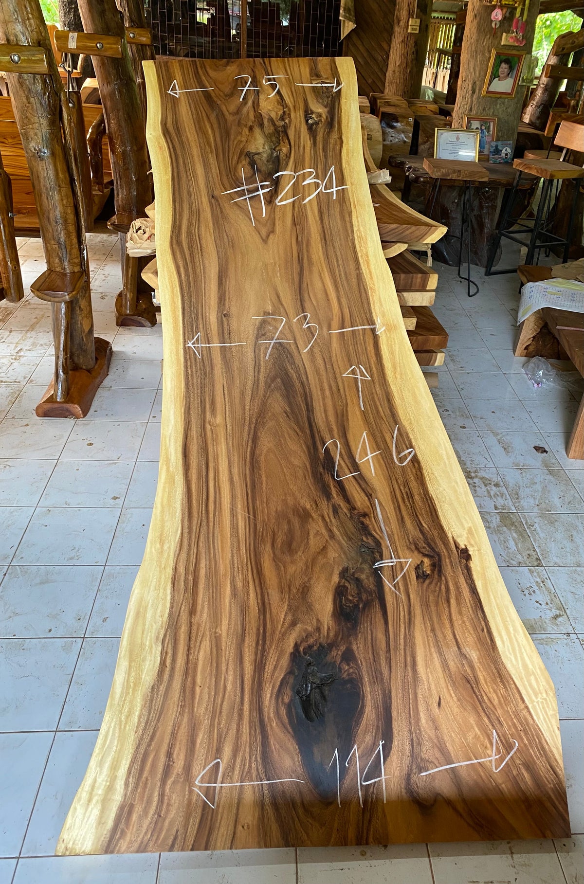 Slab (98") bois de Suar Live Edge