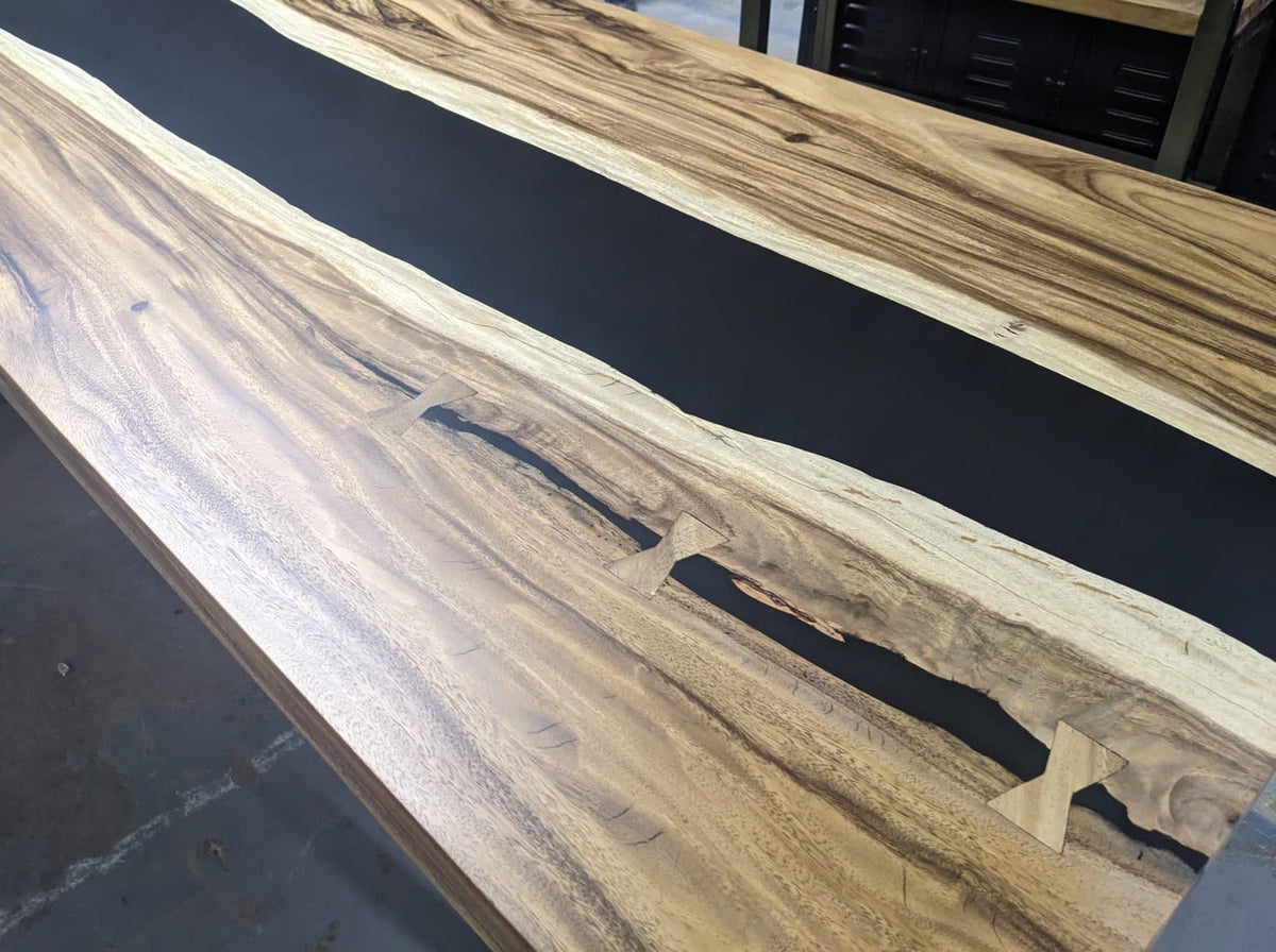 Table riviere epoxy