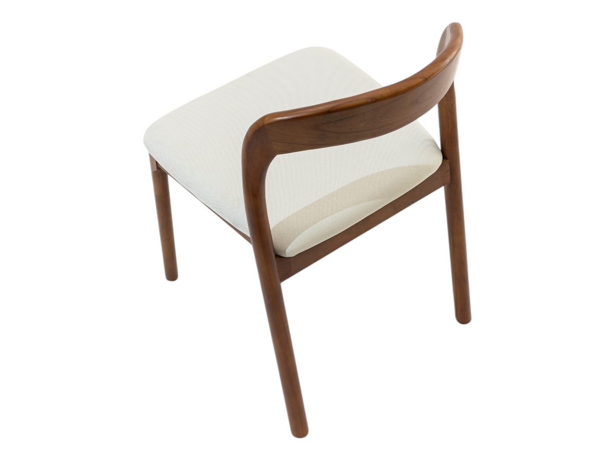 Chaise beige en bois