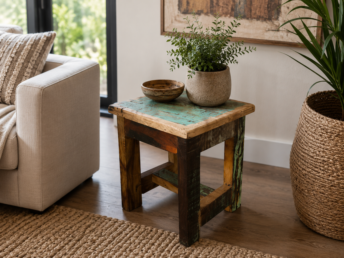 Petit tabouret Seria en bois recyclé