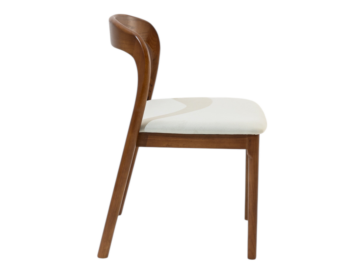 Chaise beige en bois