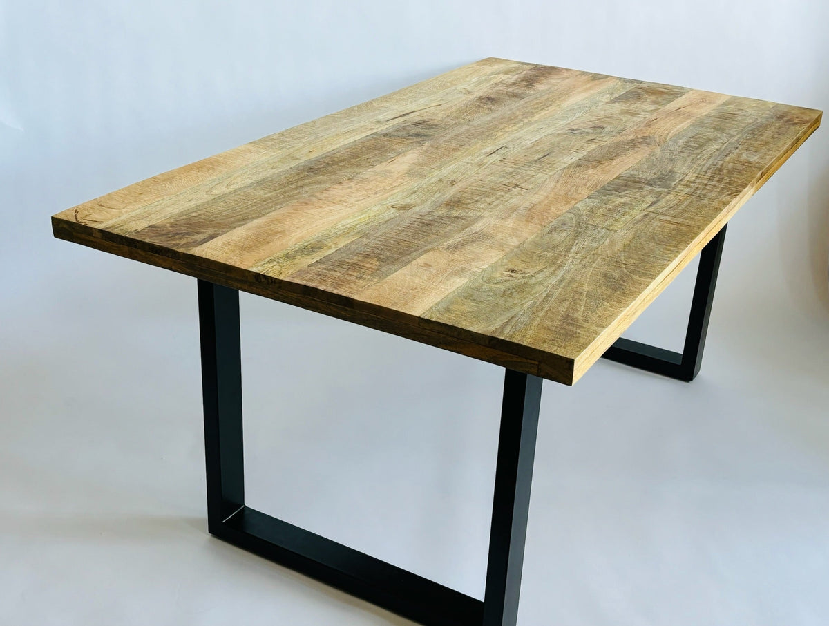 Table a diner Sagar en bois de manguier
