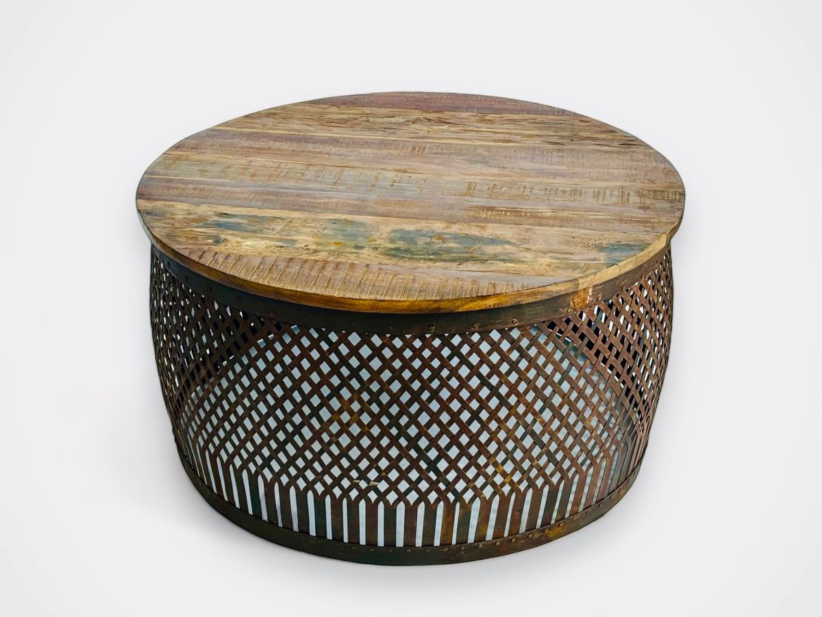 Round coffee table