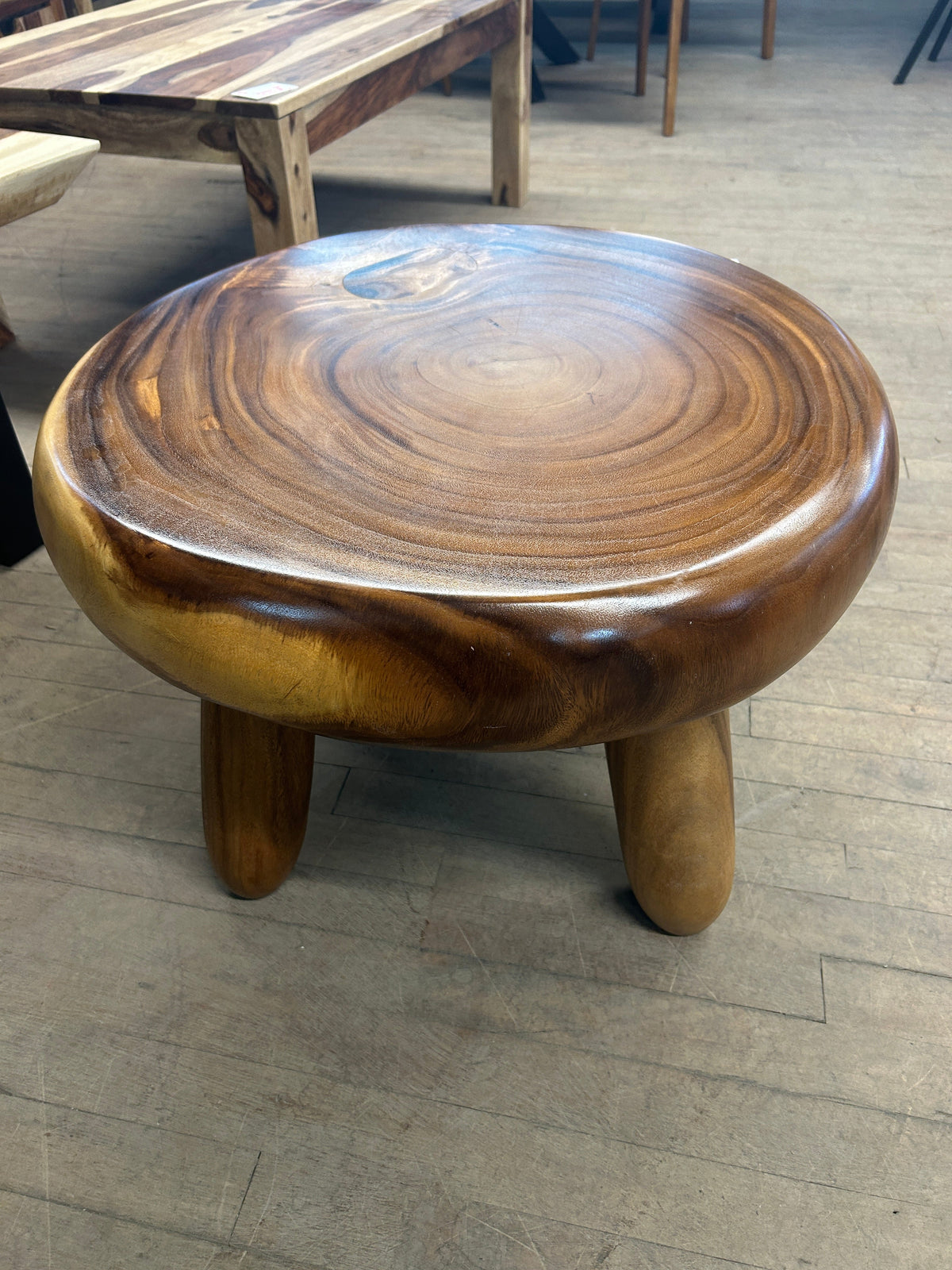 Table à café en bois de suar