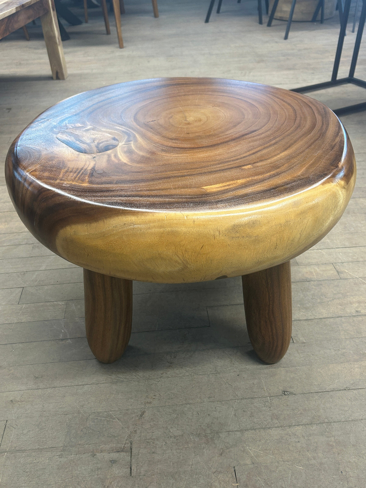 Table à café en bois de suar