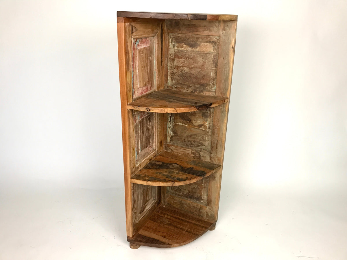 Meuble de coin portes antiques