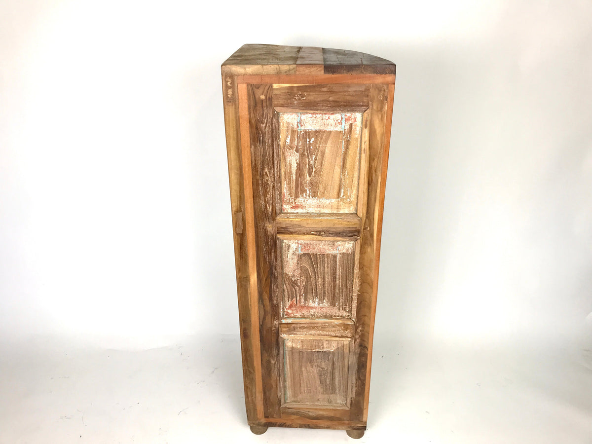 Meuble de coin portes antiques