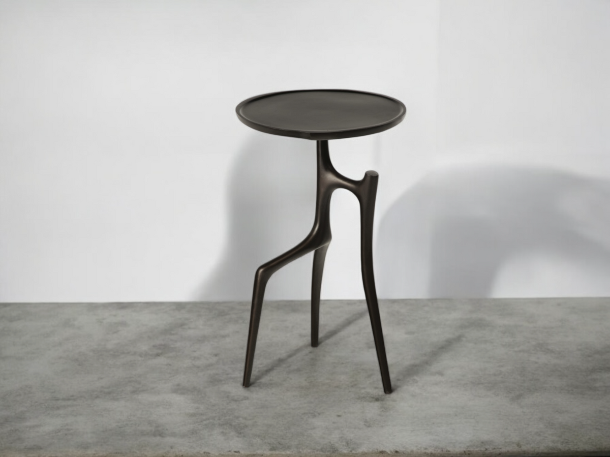 Alzea side table