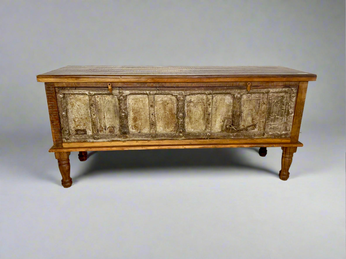 Shewakati console chest