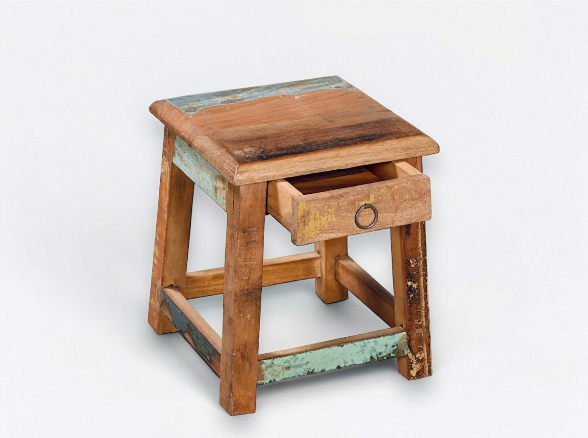 Petit tabouret Seria 1 tiroir en bois recyclé