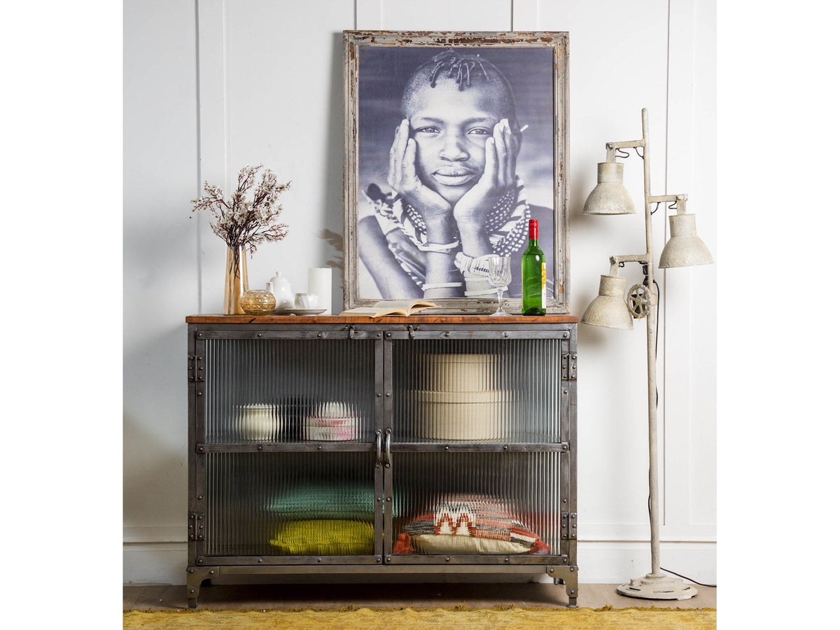 Kio glass sideboard