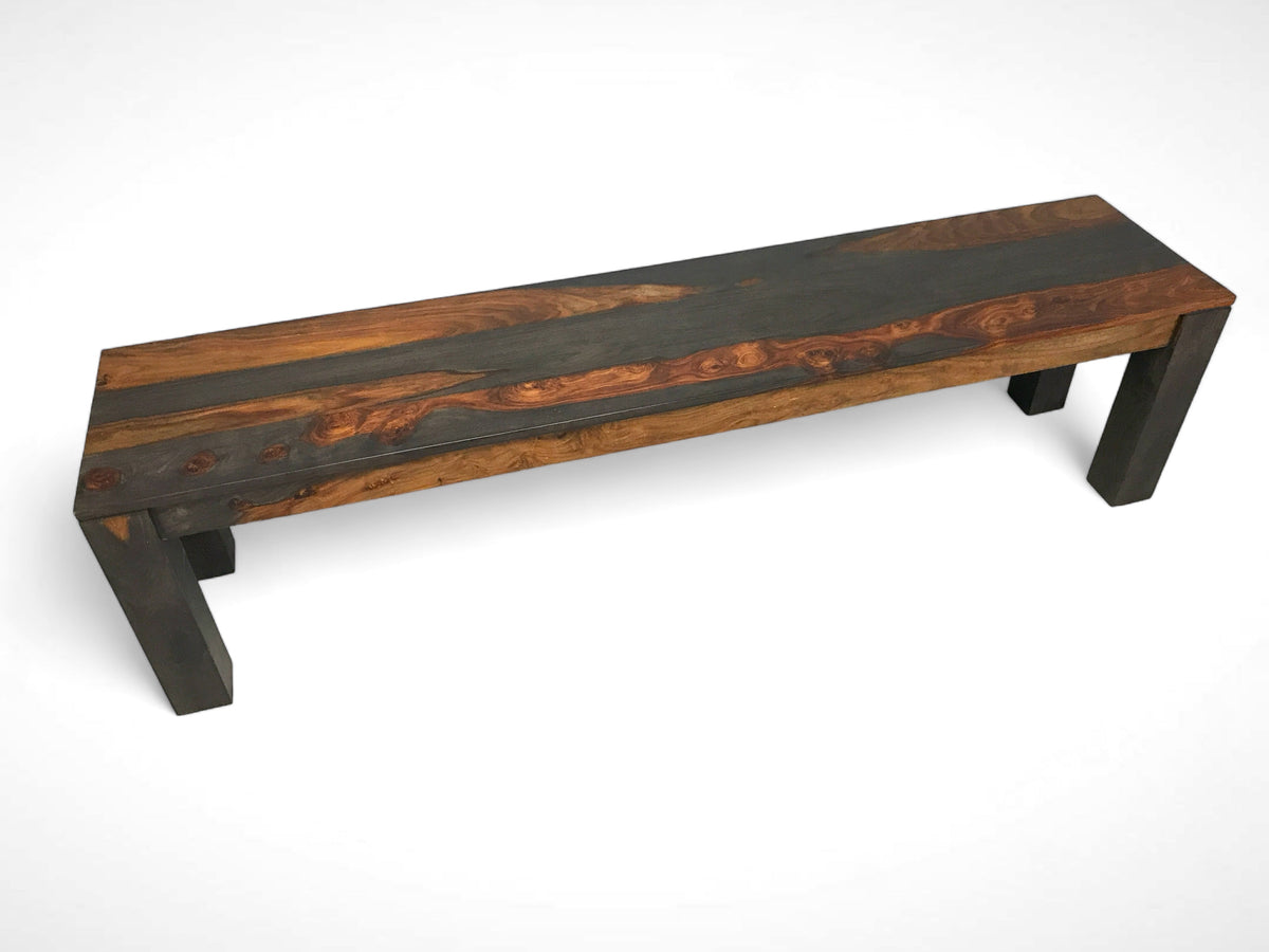 Banc en bois de rose au veinage contrasté, pattes en bois massif