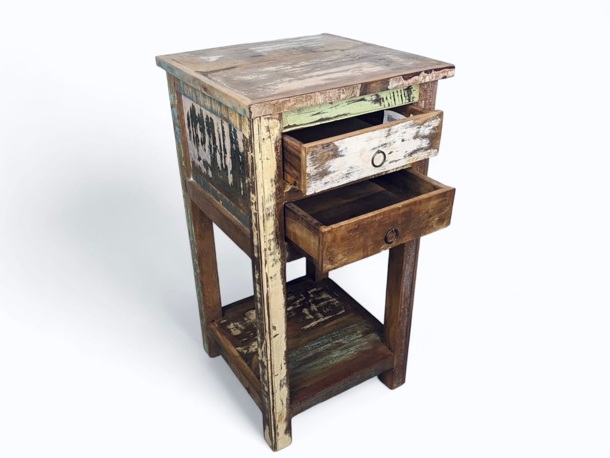 Table d'appoint en bois recyclé