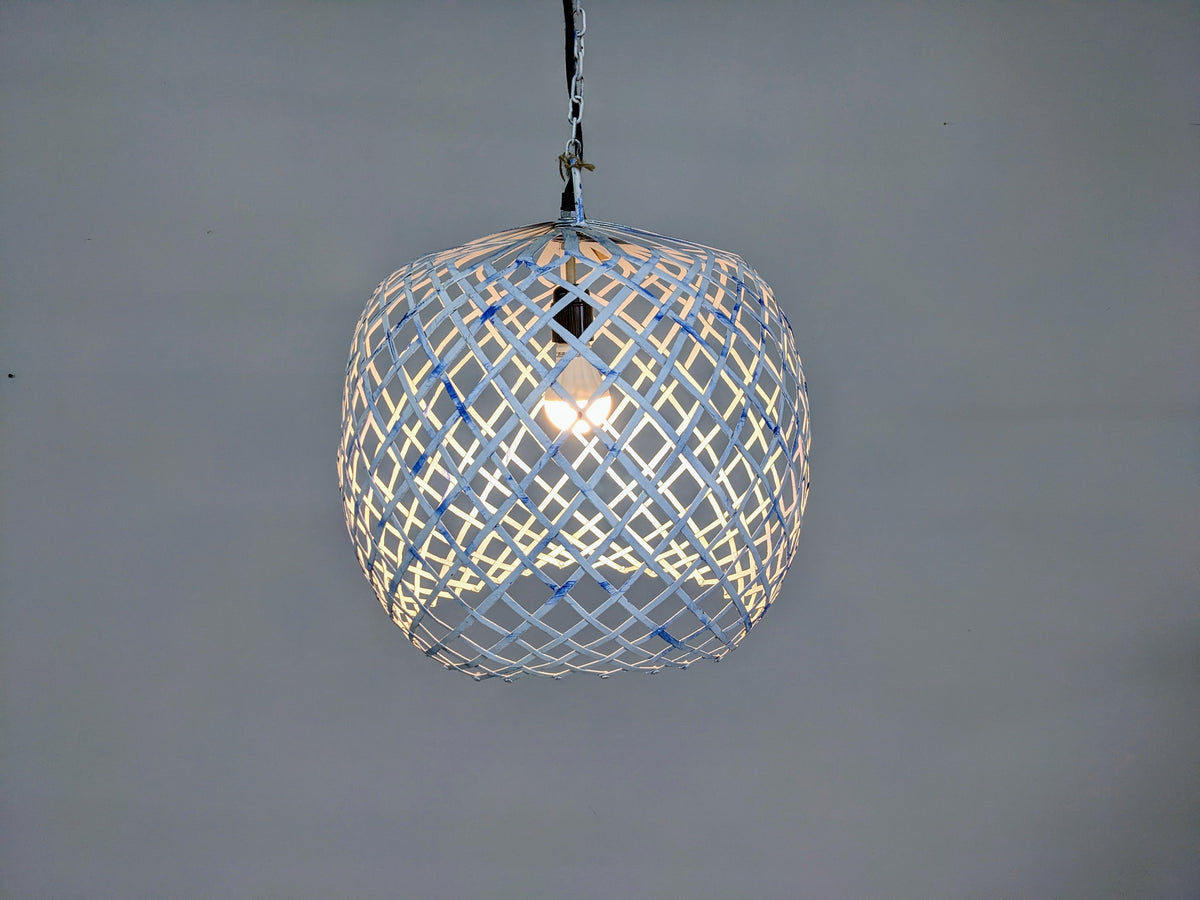 Hanging ball lamp