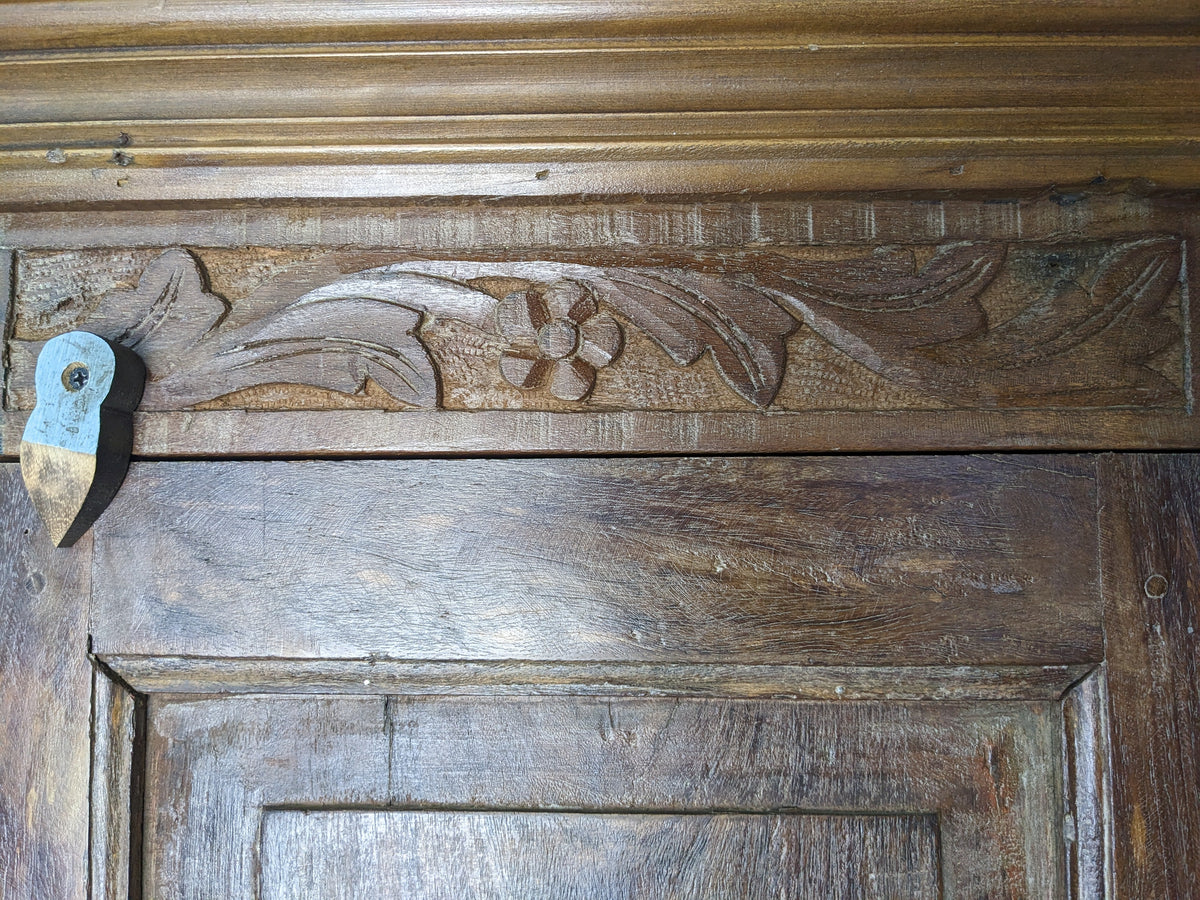 Antique 1-door cabinet made of recycled teak wood